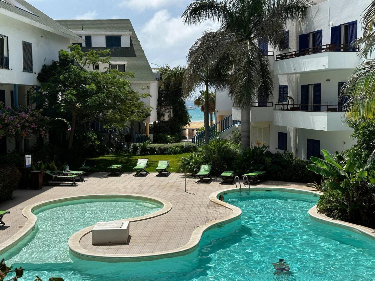 Leme Bedje Two Bedroom - By Bobbywashere Apartment